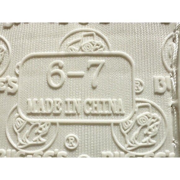 NEW Buc-ee's Womens Size 6-7 Plush Christmas Slippers Cozy Red & Green Plaid - Picture 6 of 6